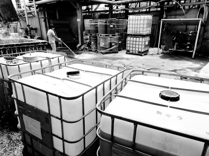 Area stoccaggio additivi per la carta.